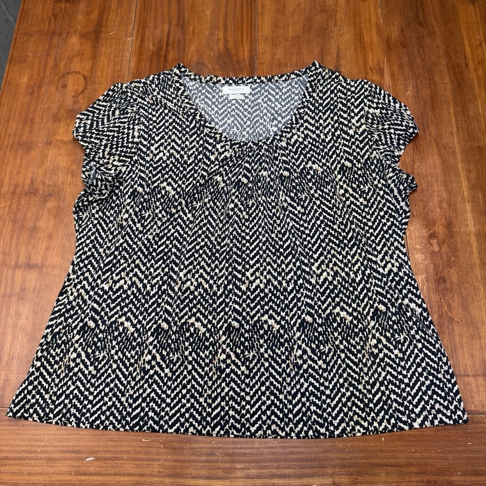 Van Heusen Black & Creme Chevron Zig Zag Pleated Scoop Neck Blouse - Size XXL